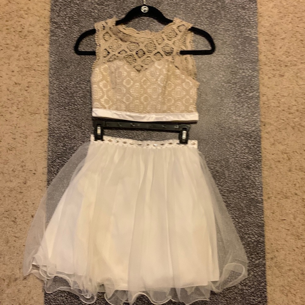 Homecoming 2 piece party dress. Gold and cream. Size 3 Sequin hearts